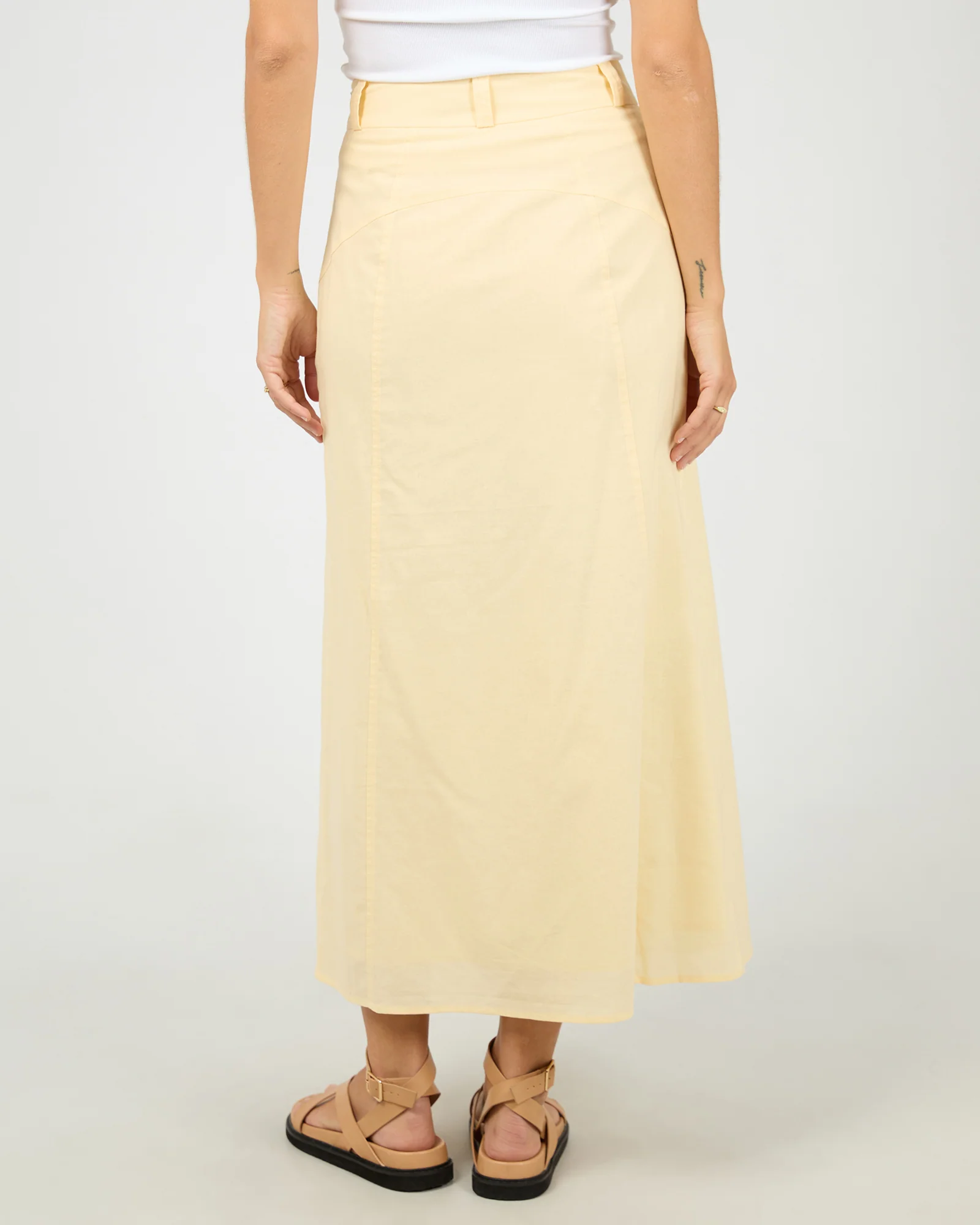 Alessa Linen Maxi Skirt Yellow - Image 3