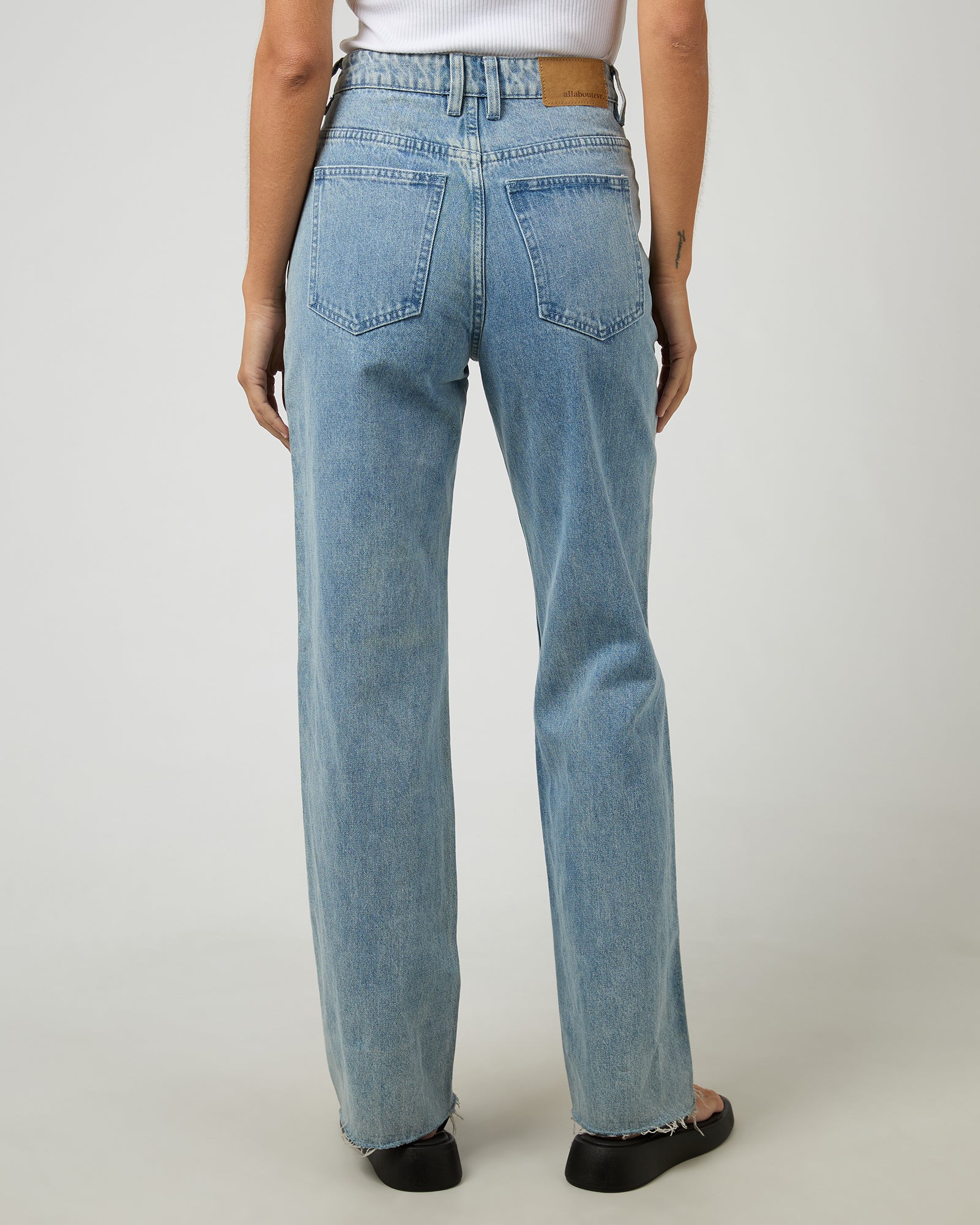 Becca Jean Light Blue - Image 5