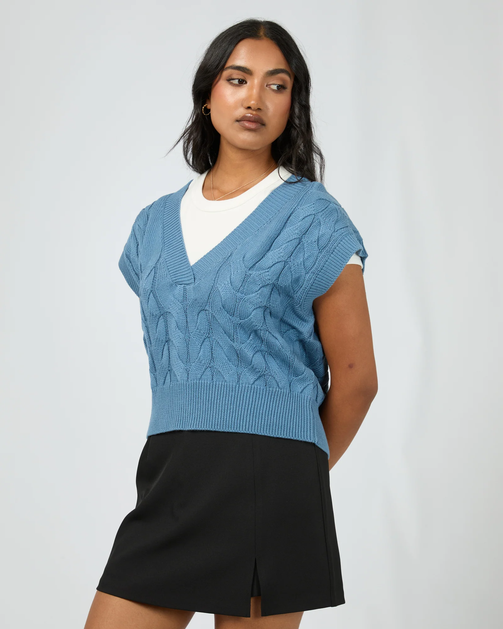 Brooklyn Knit Vest Blue - Image 4
