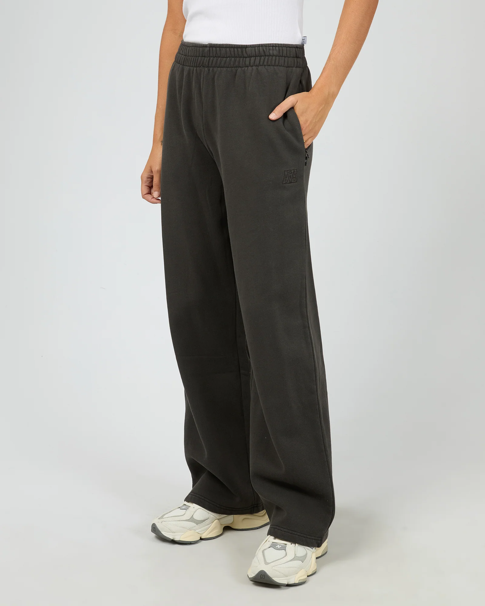 Limitless Track Pant Washed Black - Image 4