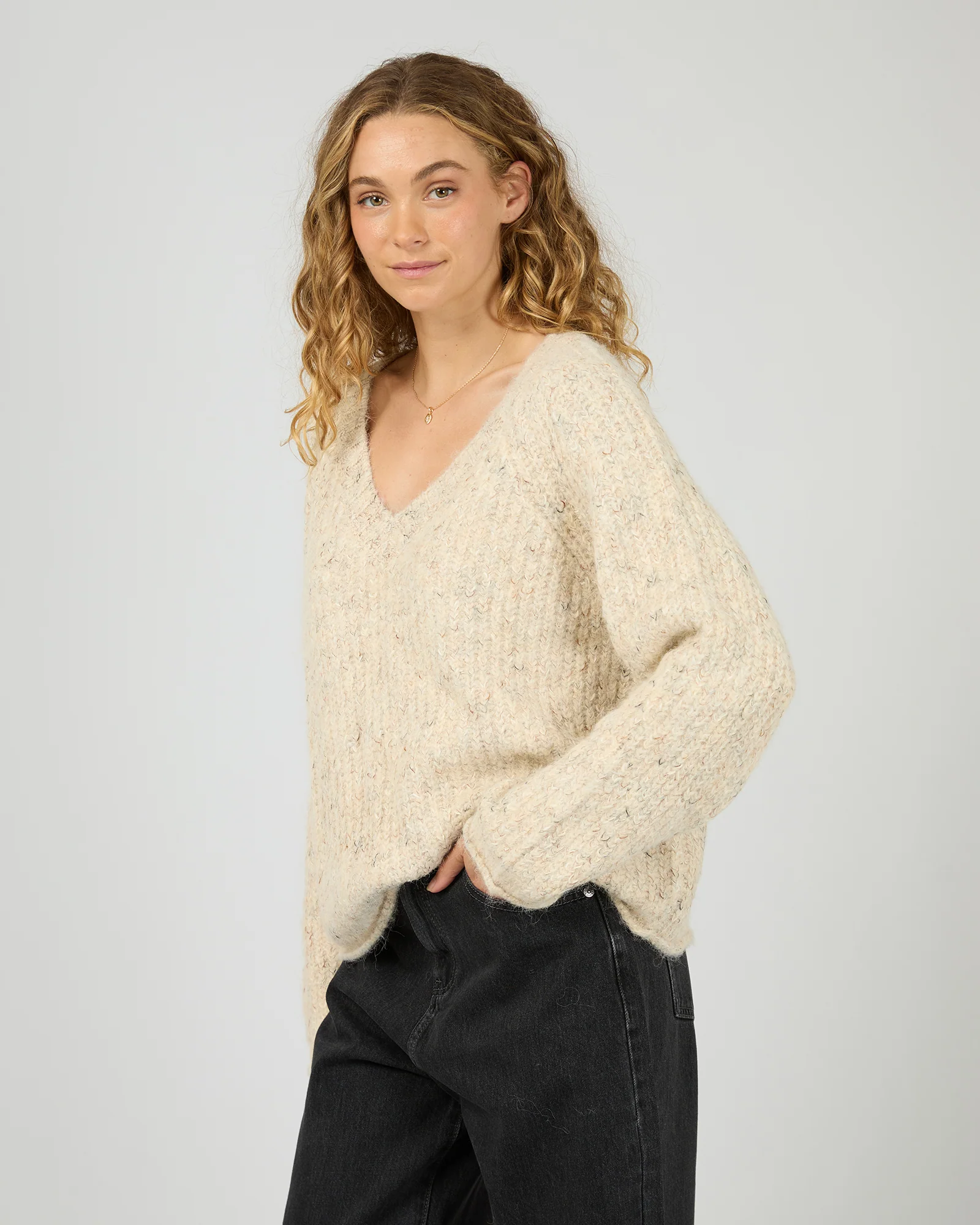 Devon V Neck Jumper Vanilla - Image 4