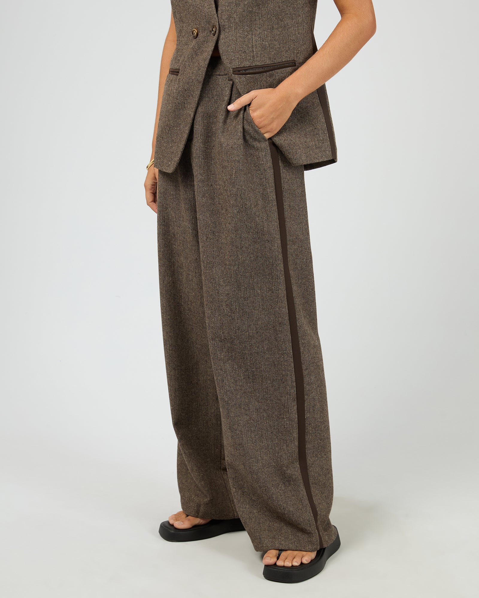 Elodie Pant Brown - Image 4