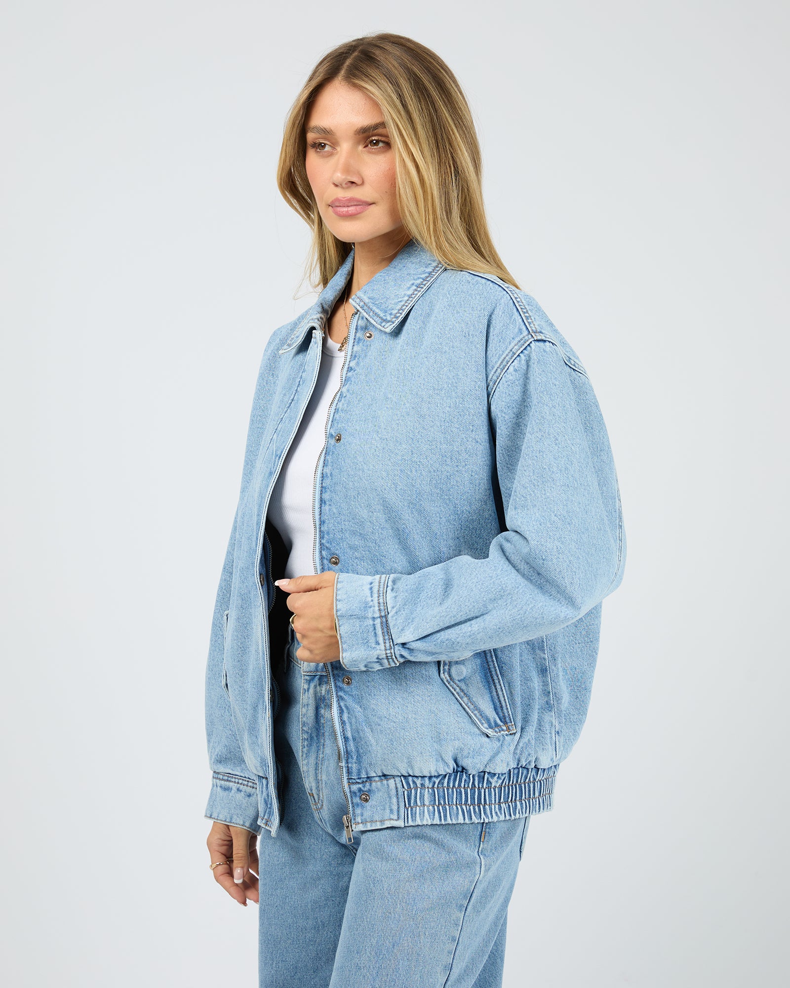 Max Bomber Light Blue - Image 4