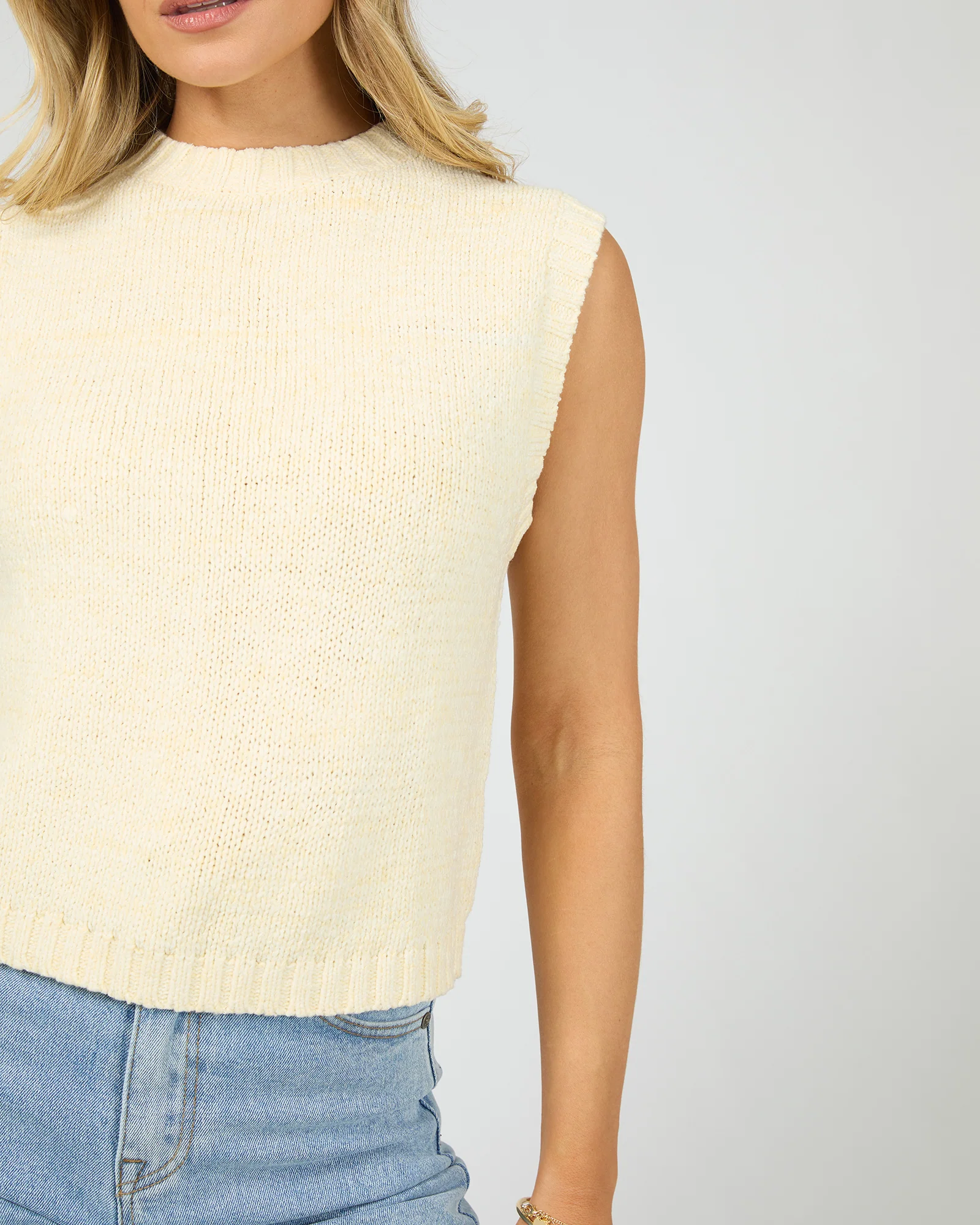 Talullah Knit Vest Vintage White - Image 5
