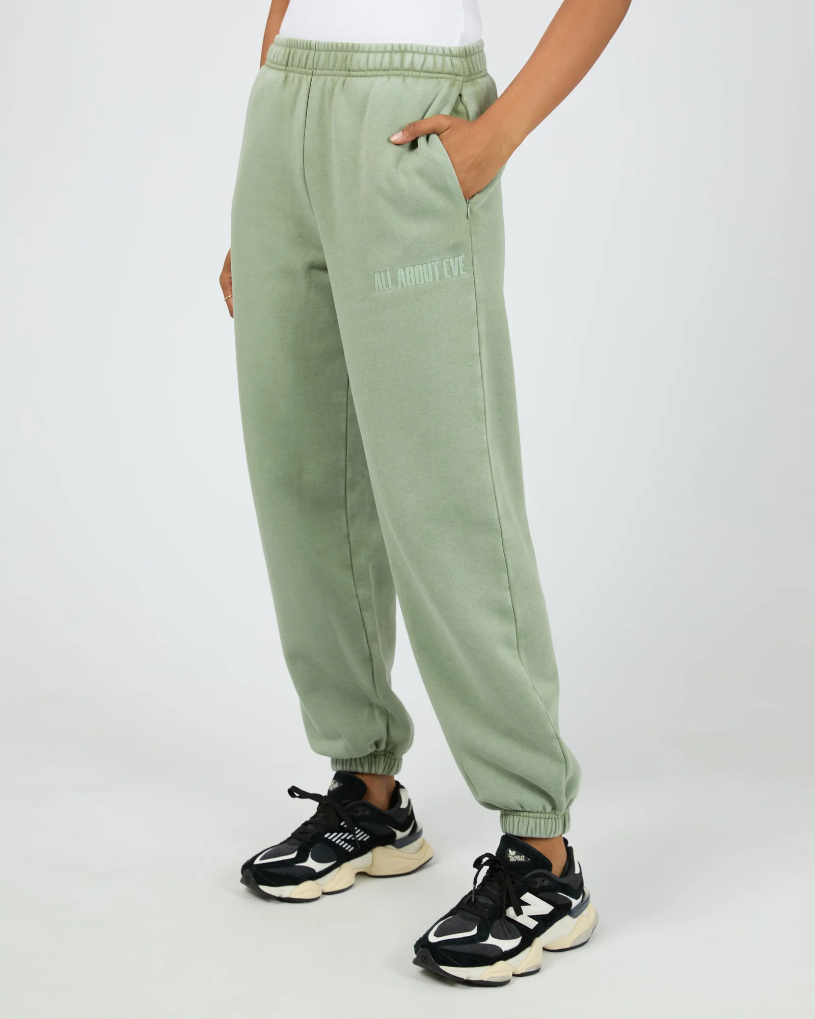 Vital Washed Trackpant Khaki - Image 5